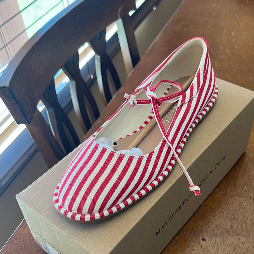 Red and White Striped Bow Women’s Flats